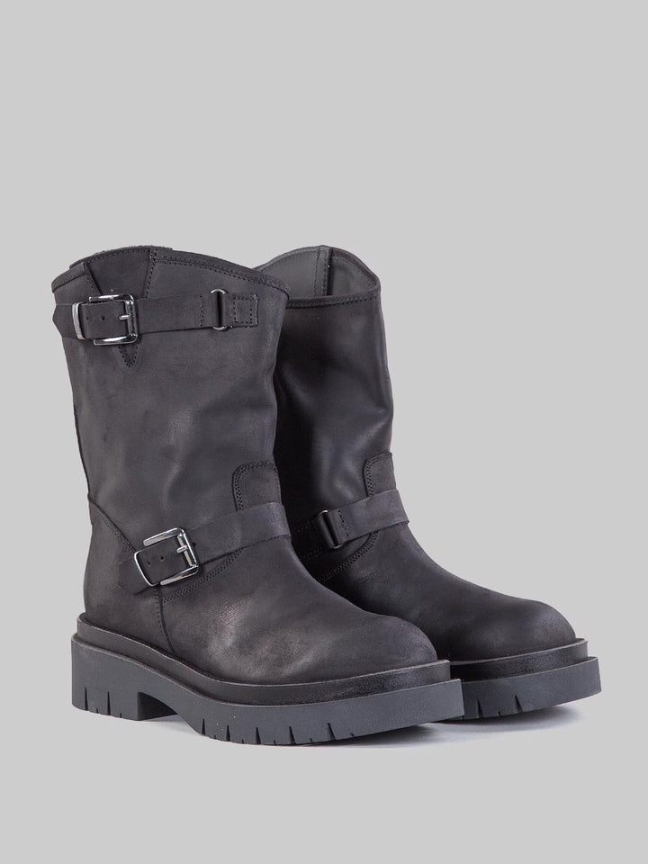 Biker boots