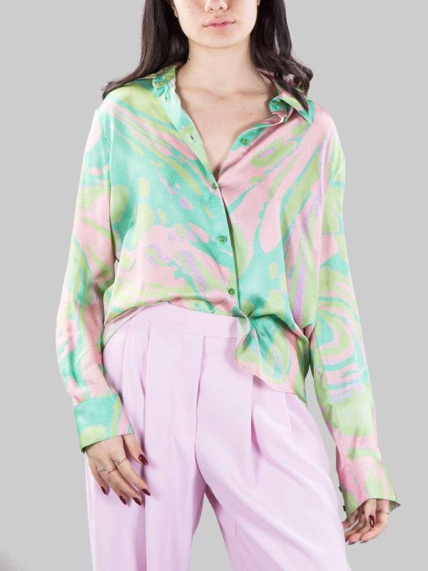 OVERSIZED DUVET SHIRT WITH A GREEN BACKGROUND PATTERN