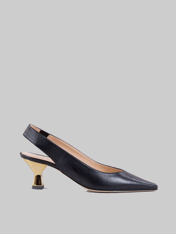 Chanel Pumps