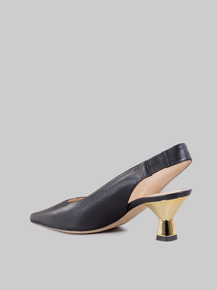 Chanel Pumps