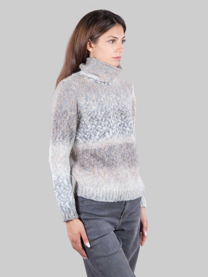 Patterned turtleneck