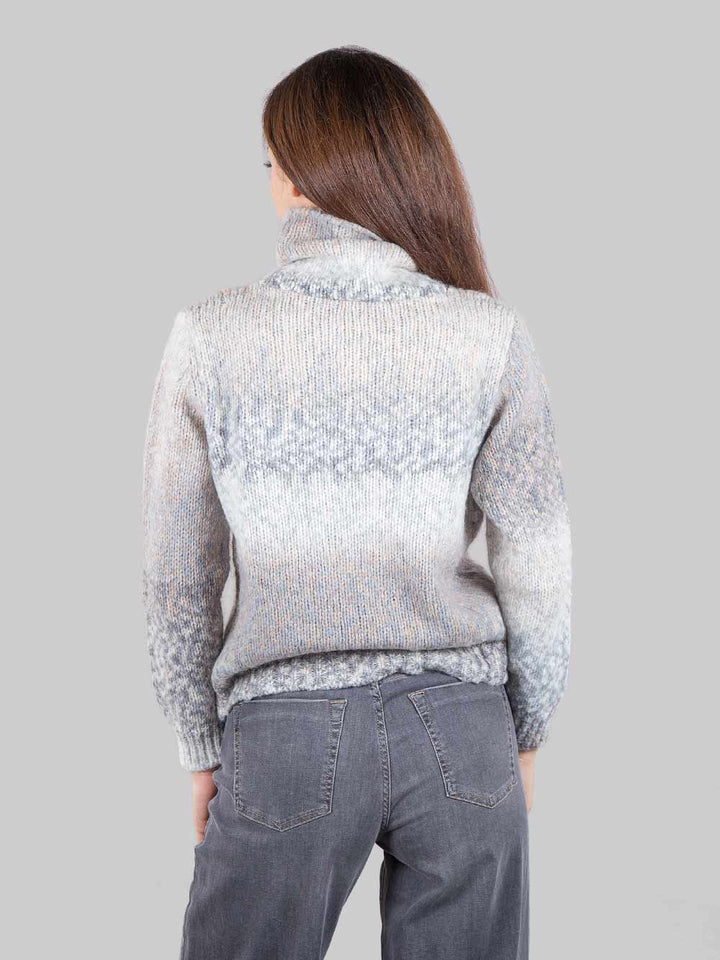 Patterned turtleneck
