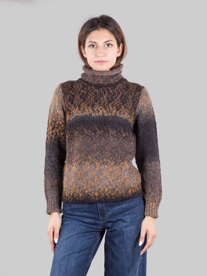 Patterned turtleneck