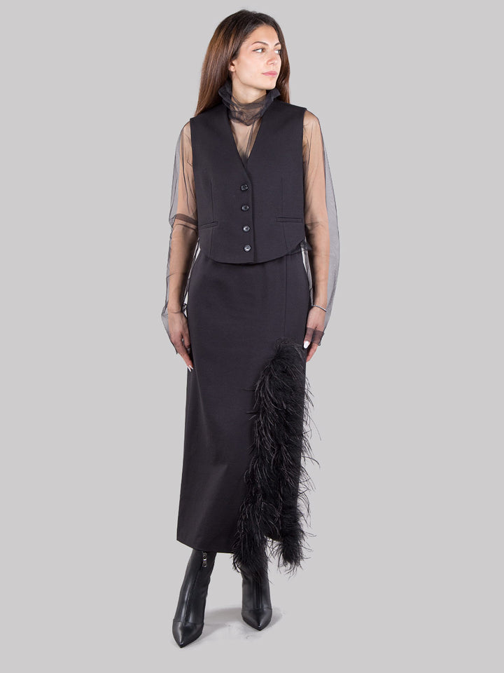 Skirt with feathers