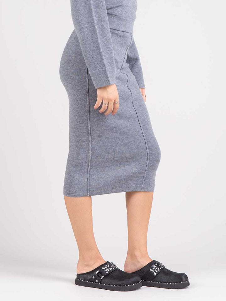 Wool longuette skirt
