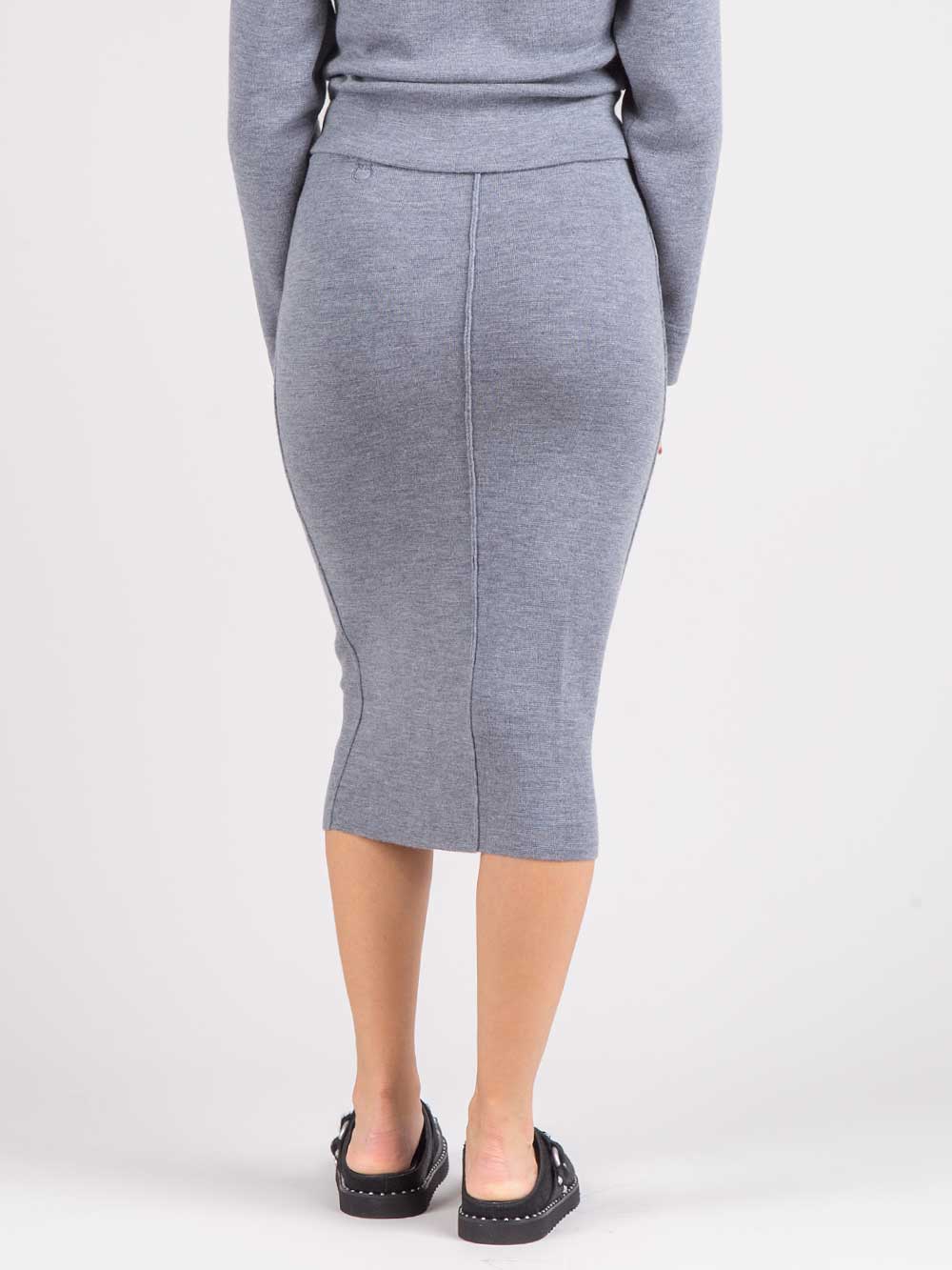 Wool longuette skirt