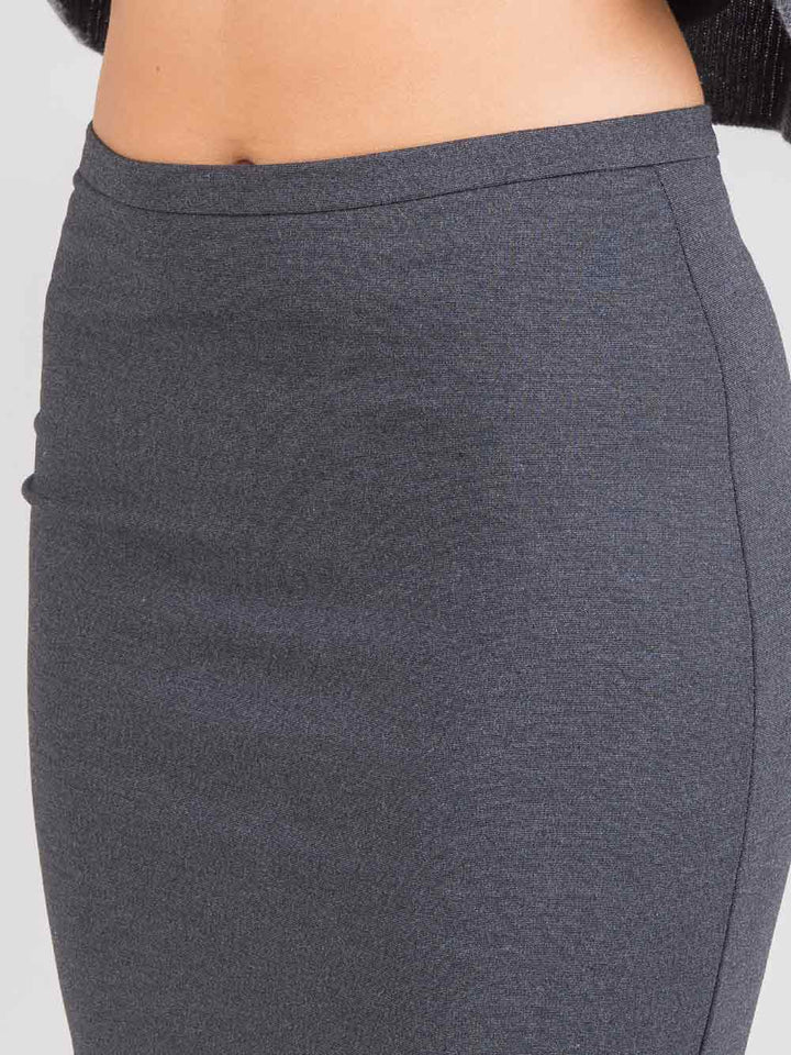 Longuette skirt in fabric stitch