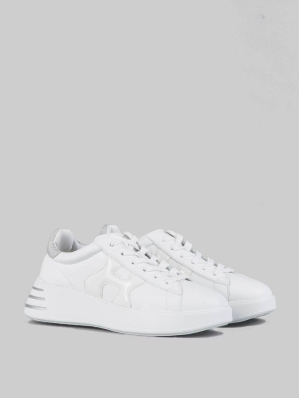SNEAKER REBEL