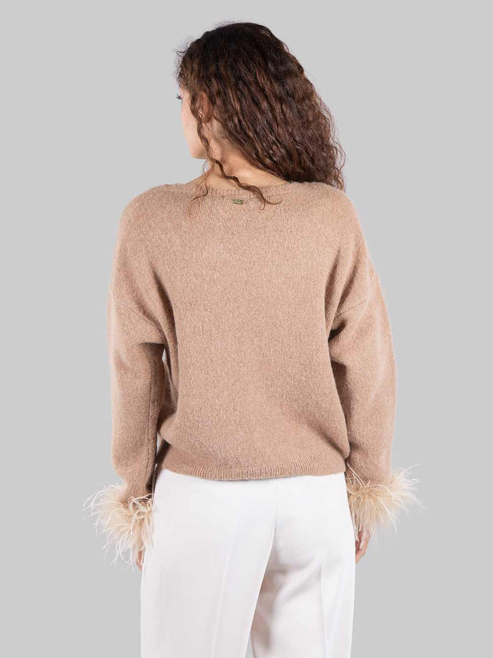 Sweater with necklace