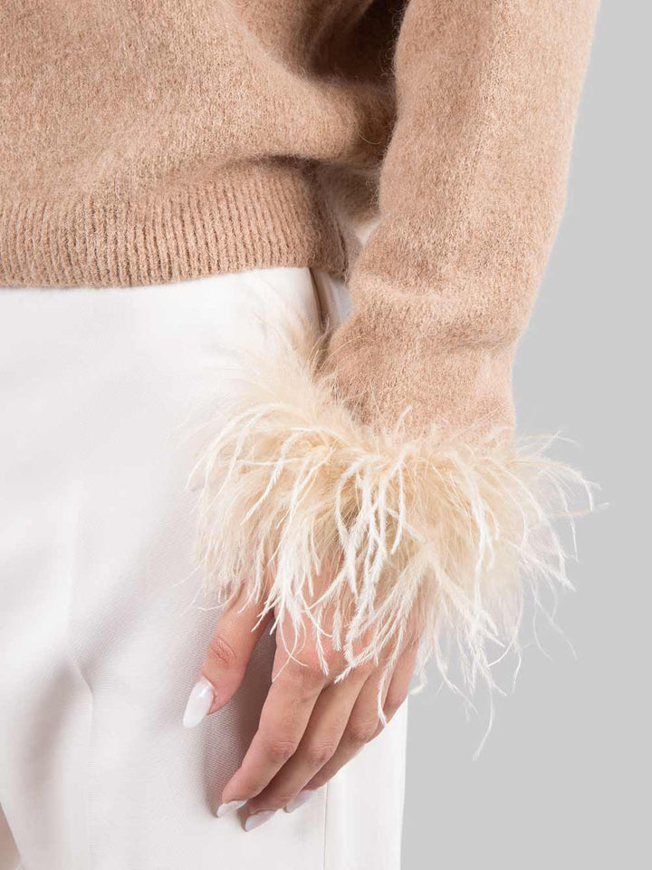 Sweater with necklace