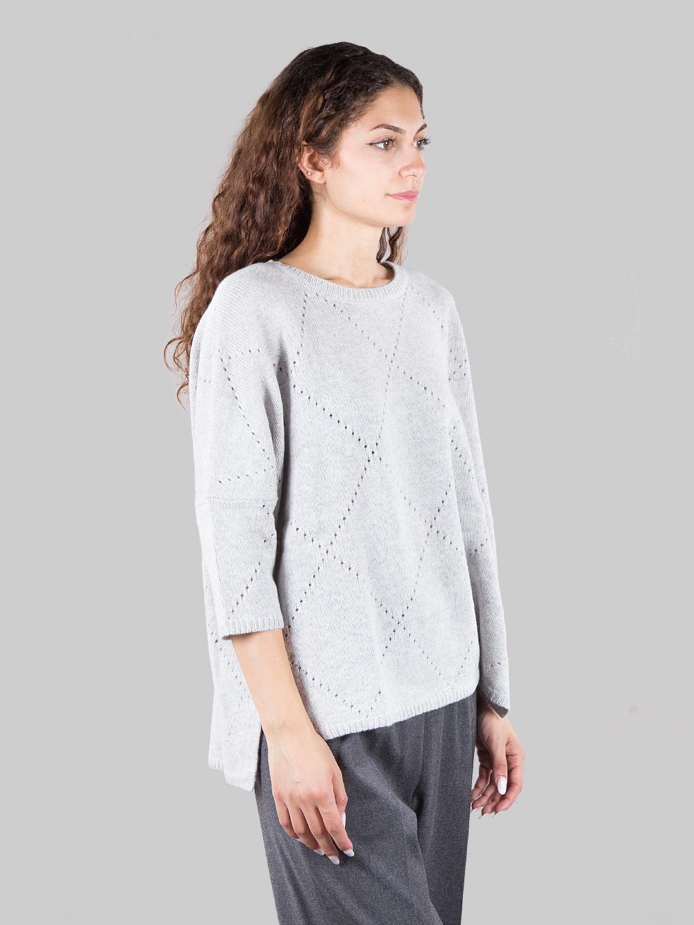 Maglia con forature