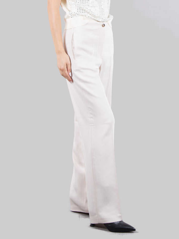 Flowing trousers