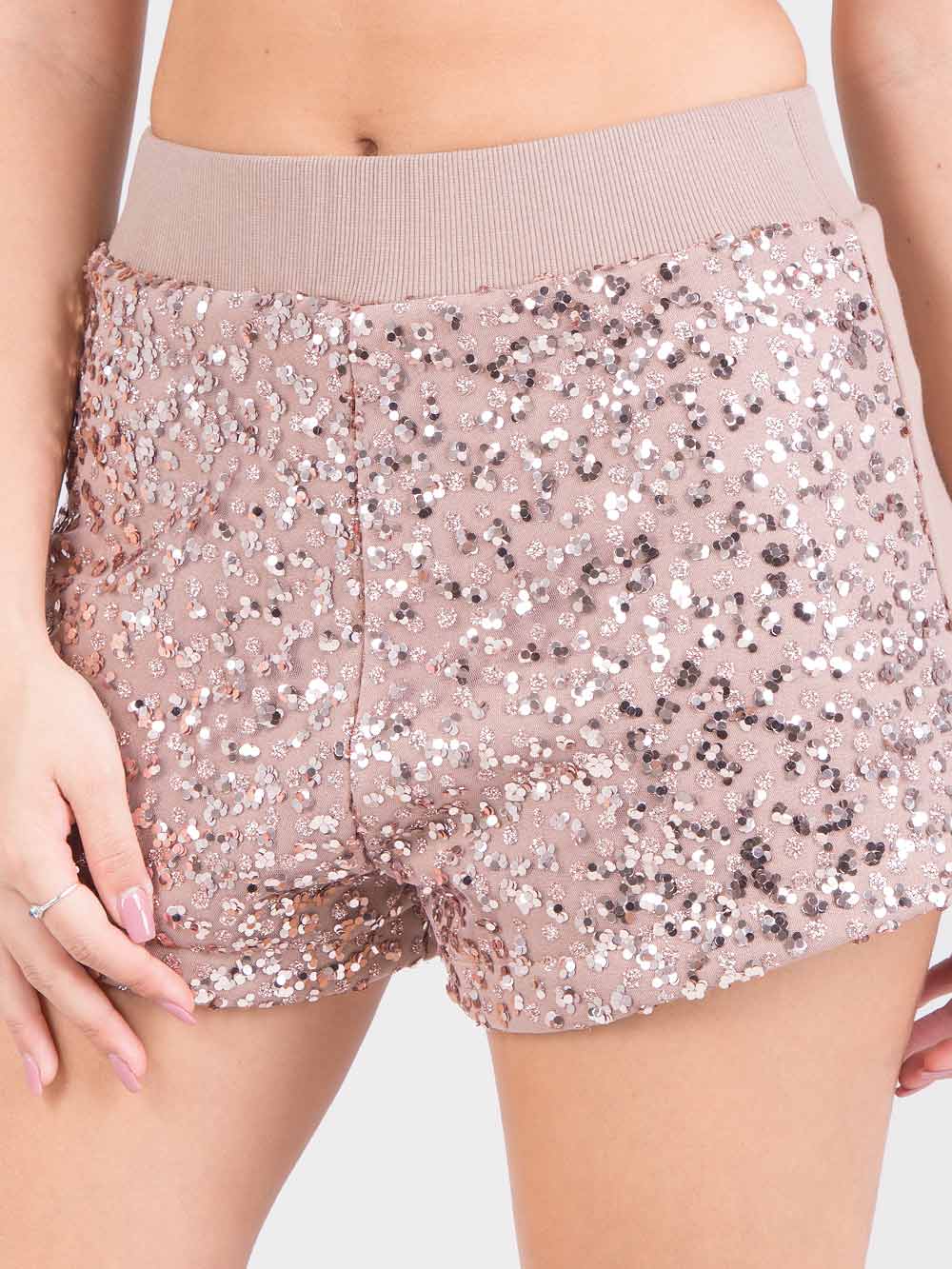 Shorts in glitter and sequins