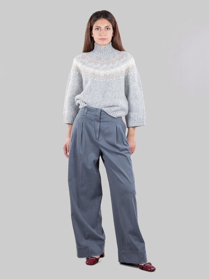 Wide leg trousers