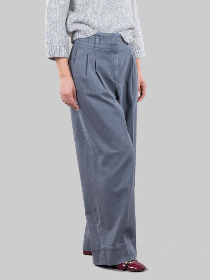 Wide leg trousers