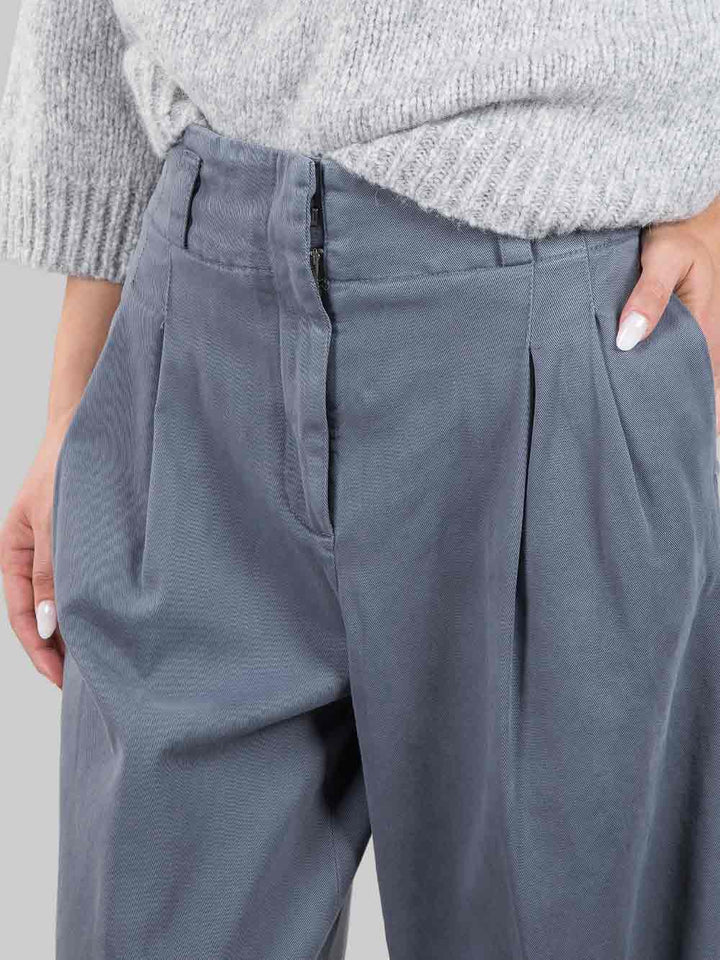 Wide leg trousers