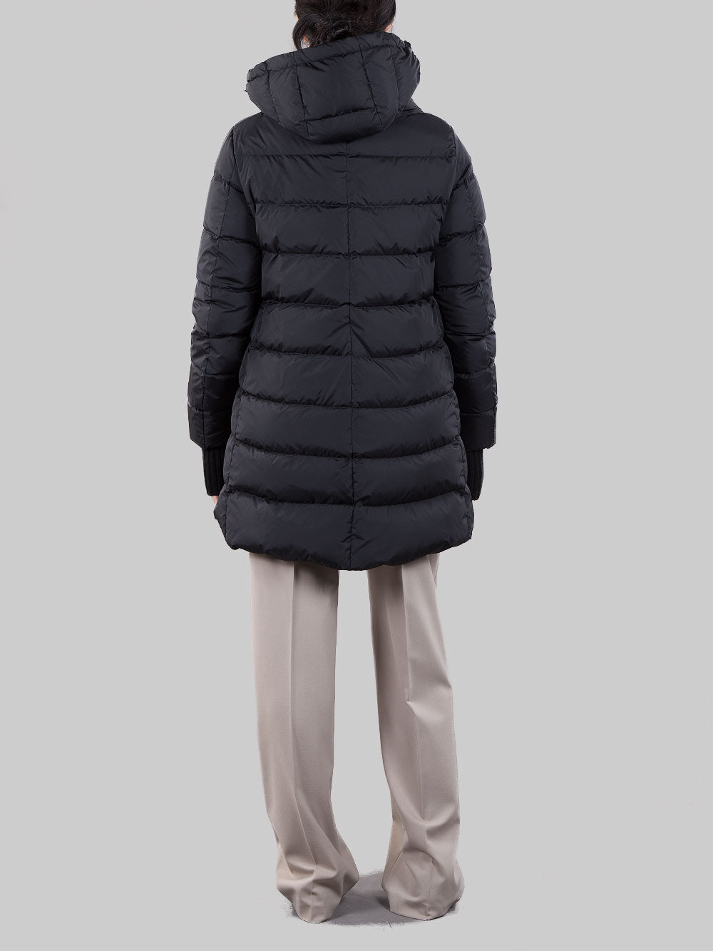 Medium down jacket with hood