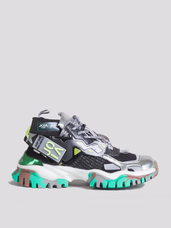 Sneaker Dominator