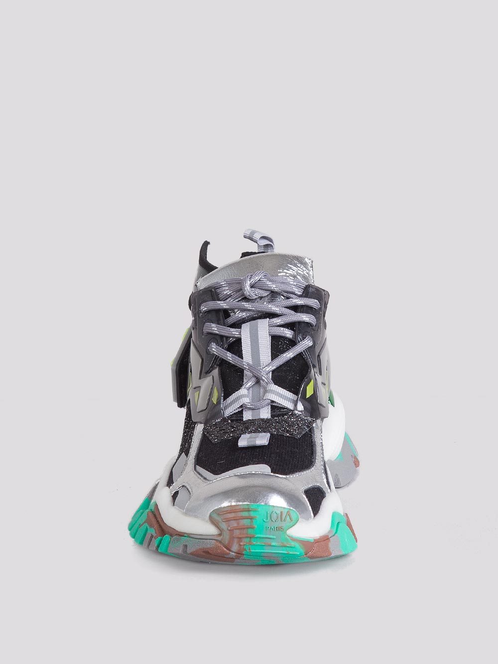 Sneaker Dominator