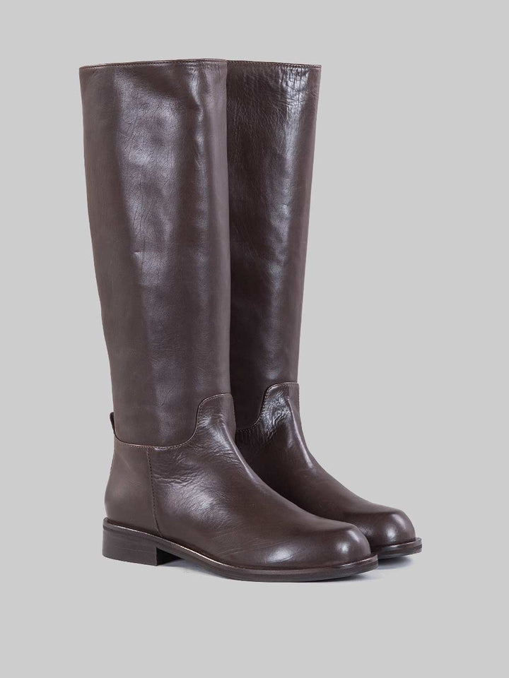 Riding boots