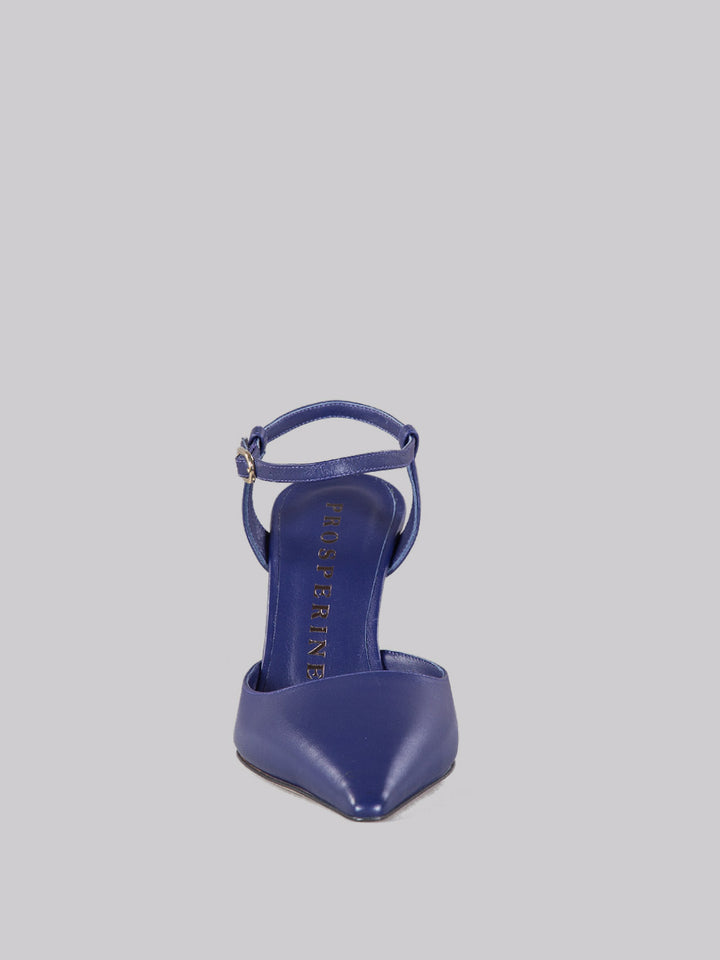 Slingback affusolata con zeppa