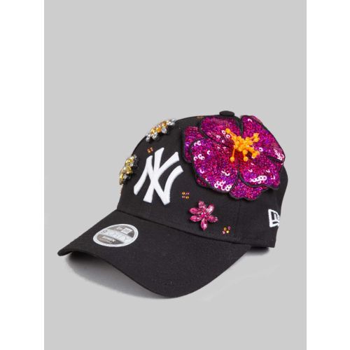 Cappellino New ERA New york yenkees nero personalizzato con fiore fucsia